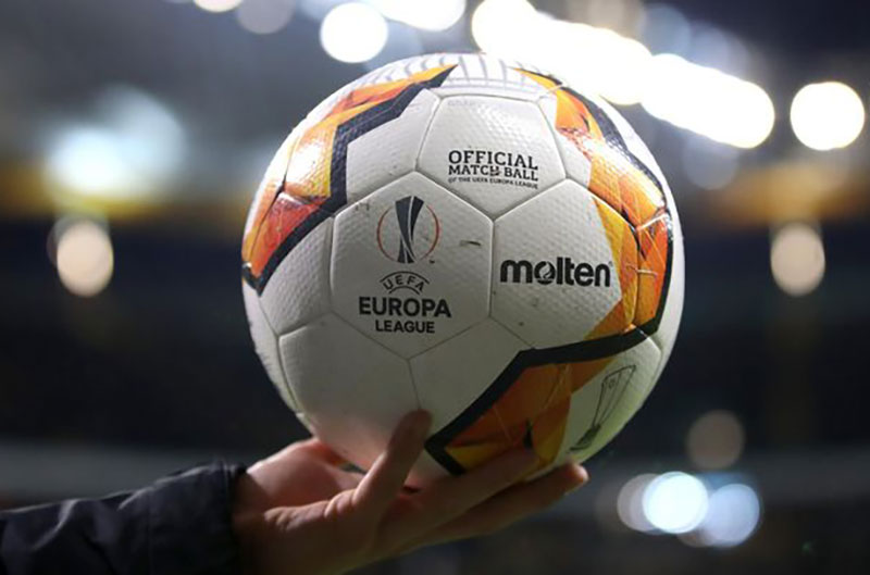 Công nghệ Hybrid được sử dụng trên những bản sao tầm trung của quả bóng đá Europa League