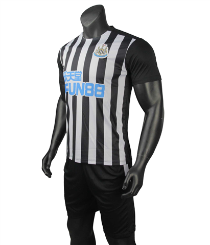 Quần Áo Newcastle United Đen Trắng